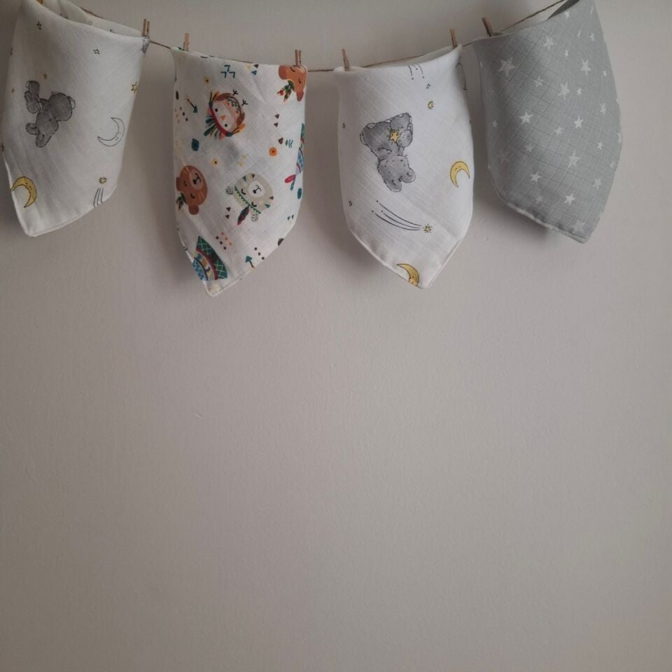 Dery Collection 4 Adet Müslin Salya Önlüğü ve Ağız Bezi